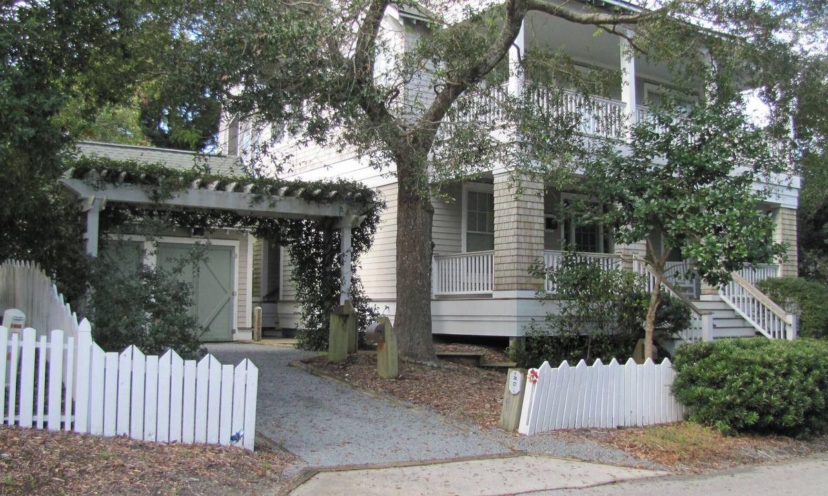 Cape Fear Station House | This white picket-fenced Southern Charmer-close to East Beach