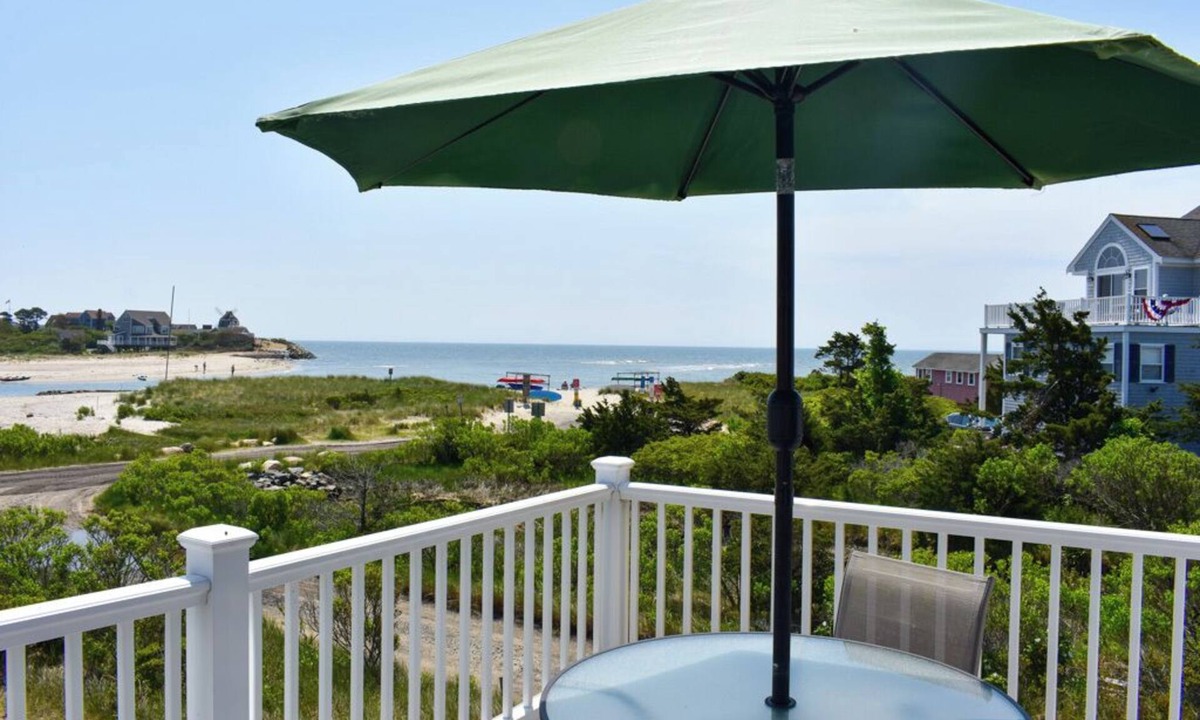 West Dennis House | Three bedroom sleeping 6 just 150 steps to South Village Beach