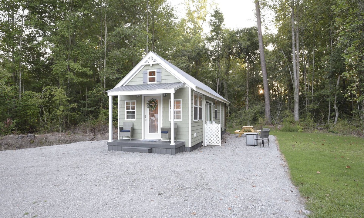Durants Neck Cottage | Timber Tiny House~ Screen Porch~Private Driveway~ Country Getaway Near Croquet