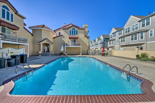 Diamond Beach House | Townhome w/Balcony < 1 Mi to Wildwood Crest BCH!