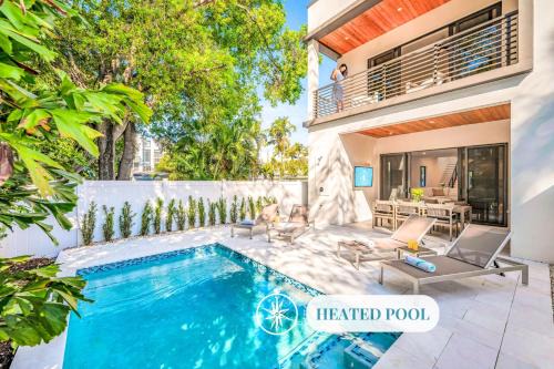Harbordale House | Townhouse Heated Pool Centrally Located Malibu Key Two