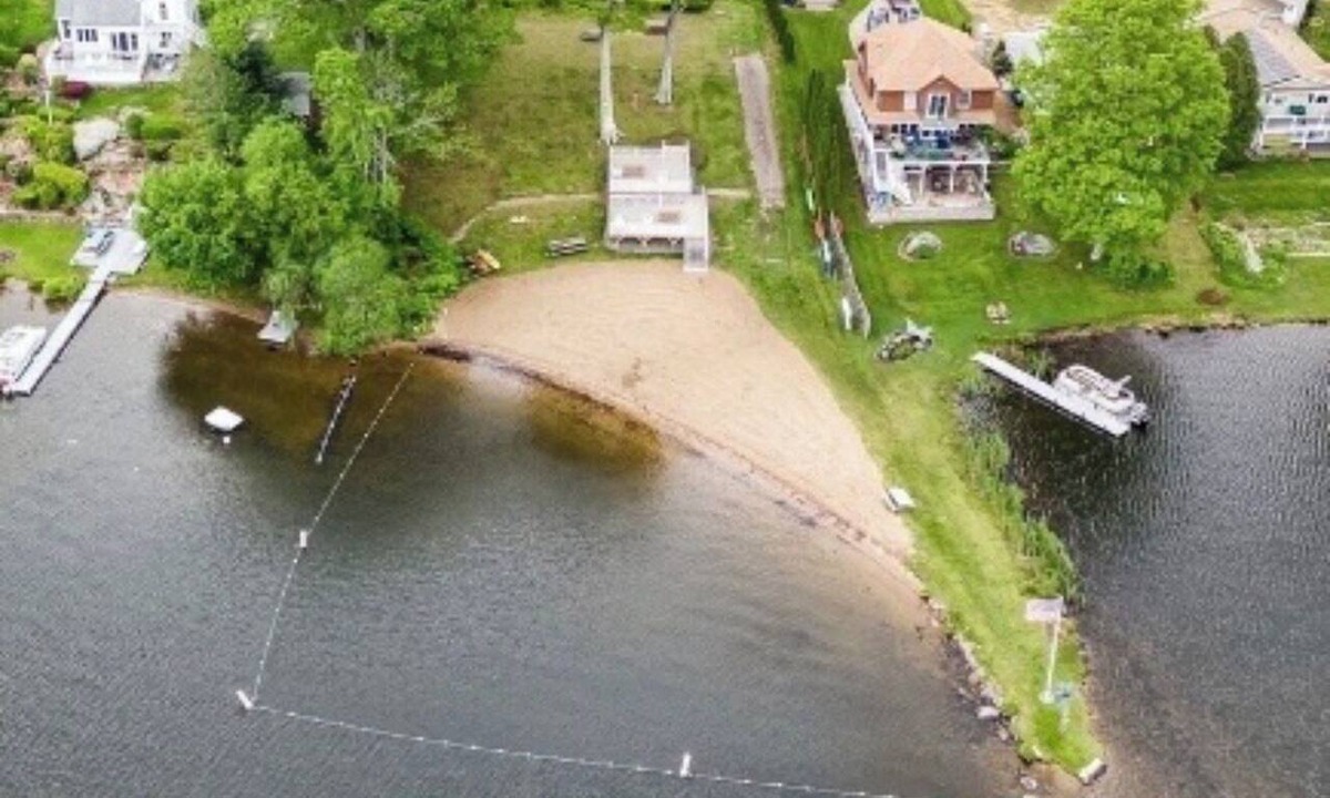 Coventry Lake House | Tranquil 2-bedroom house with access to private neighborhood beach in Coventry