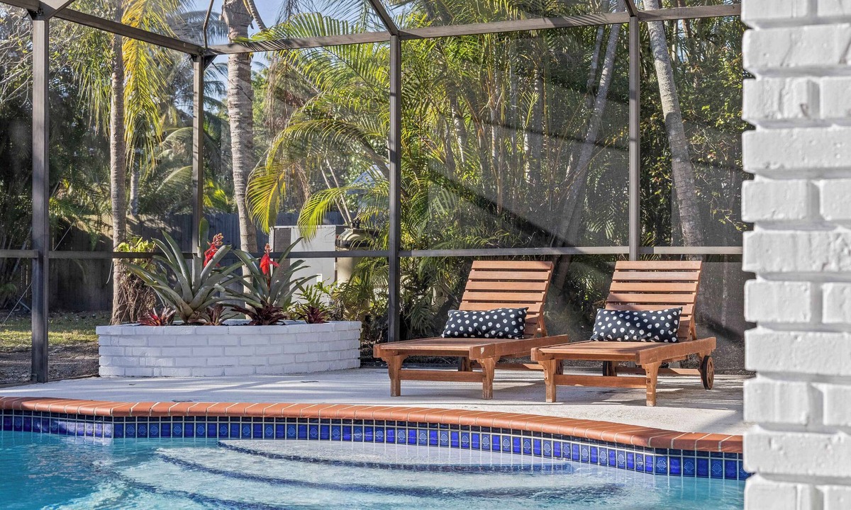 Pinecrest House | Tranquil Heirloom Hideaway, Pool in South Miami