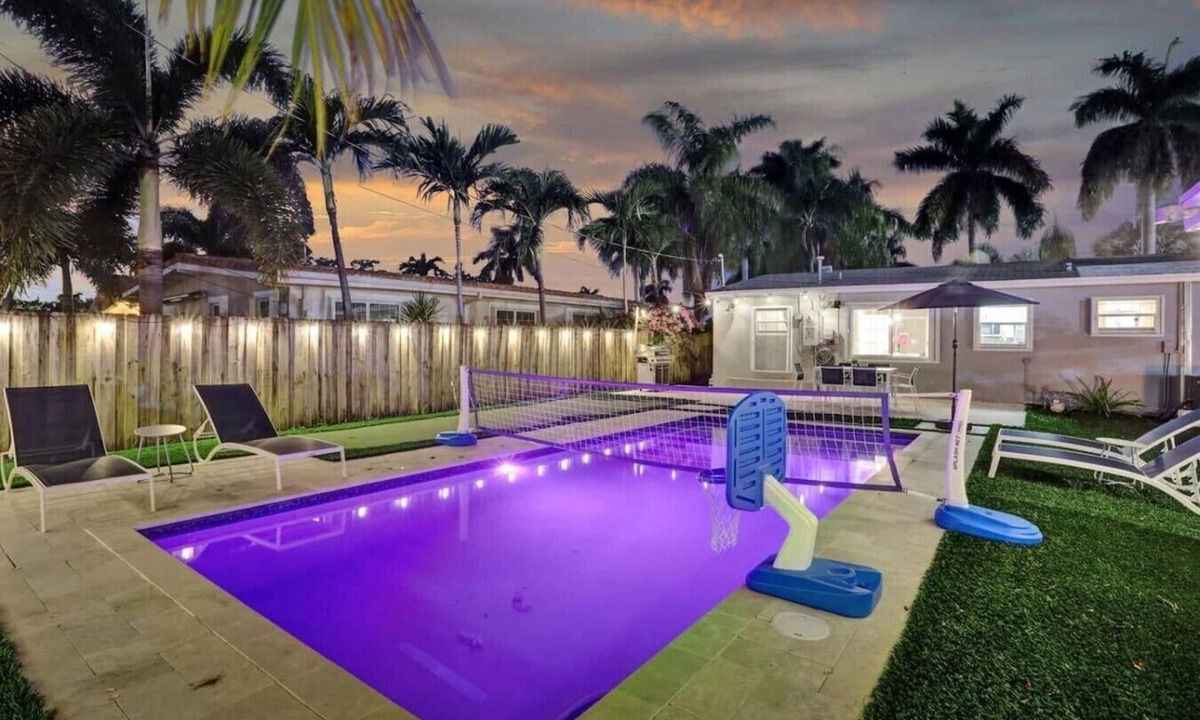 Hallandale Beach House | Tropical Oasis, Pool, Mini-Golf & Guest House