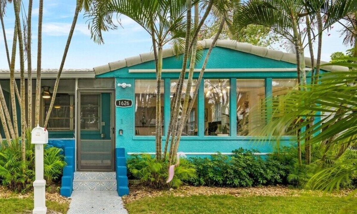 Parkside House | Tropical place near Beach & more Unit #1