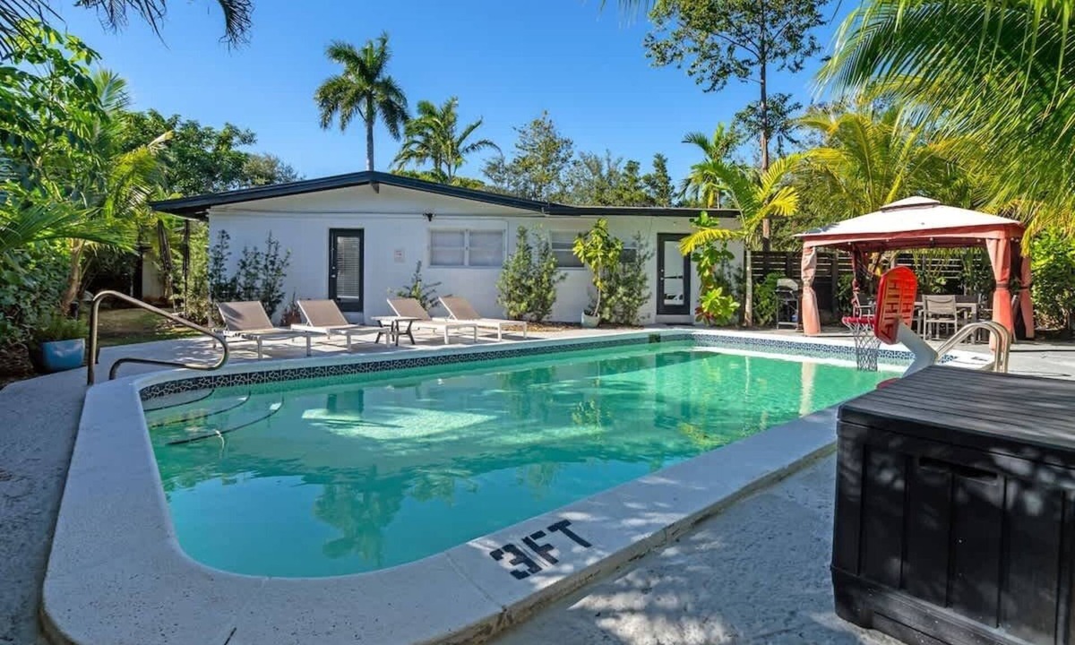 Middle River Terrace House | Tropical Private Pool Home FirePit and Arcades