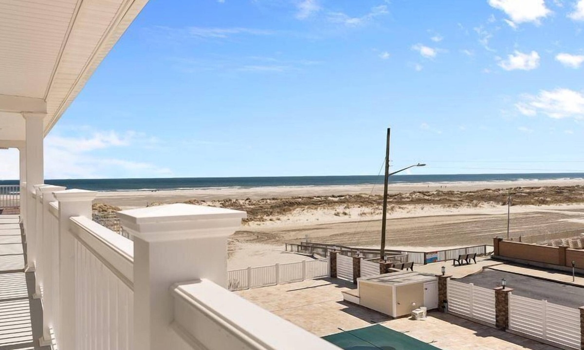 Wildwood Crest House | True Ocean Front Vacation!