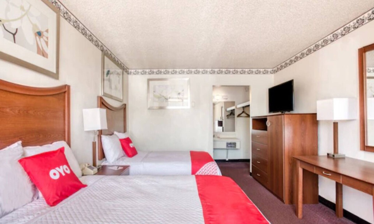 Templeton Hotel | Two Pet-Friendly Rooms w/Tea/Coffee Maker & Parking at Templeton