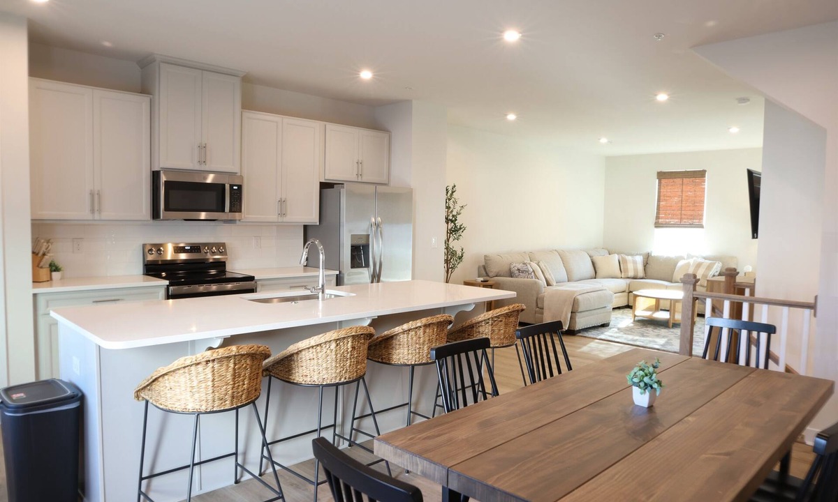 Bayside House | Upscale Townhome in Amenity Drenched Luxury Resort