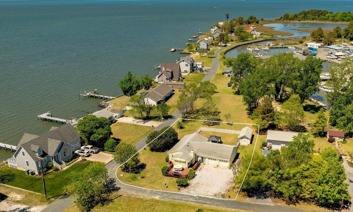 Chance House | Kelley's Shorehouse on Maryland Eastern Shore near Deal Island. Pet-Friendly!