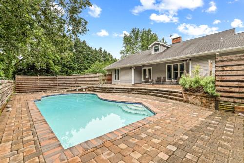 Harwood House | Vanishing Run Retreat with Pool