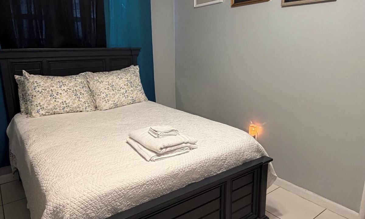 Miramar House | Vanney’s Home near hard rock stadium