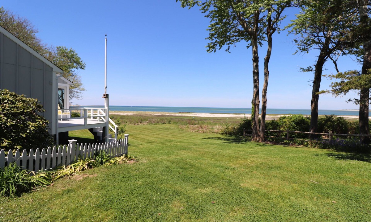 Barnstable House | Views of Cape Cod Bay and Barnstable Harbor