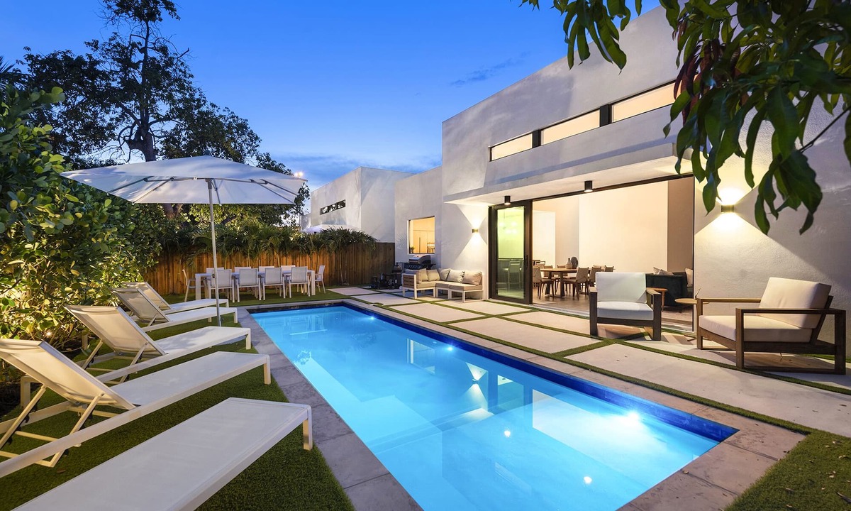 Buena Vista Villa | Villa Capri 5BR Central Miami Design District