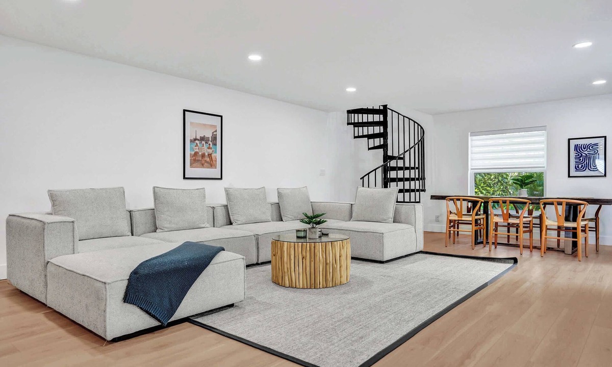 Delray Beach Villa | Villa Lauren: 4-min walk to beach, off of Atlantic