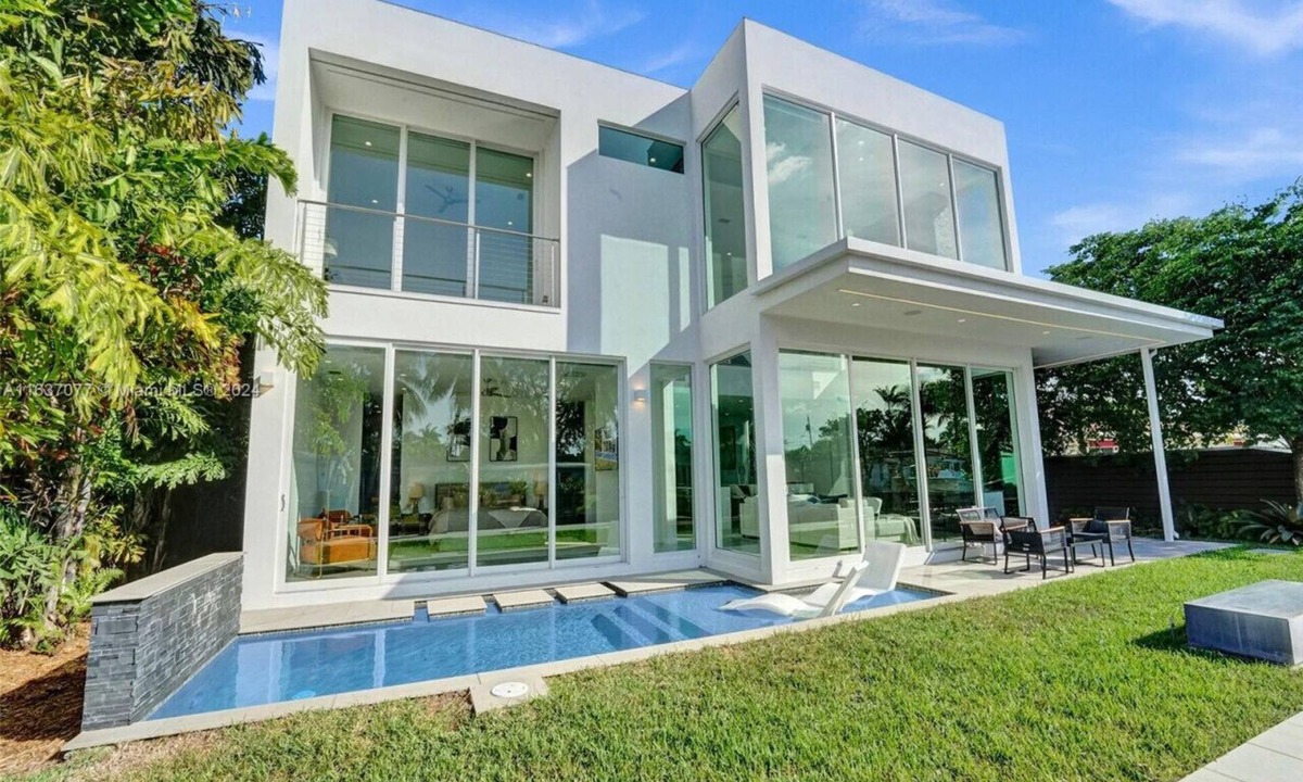 Wilton Manors House | Villa Wren | Waterfront Modern Luxury in Wilton Manors