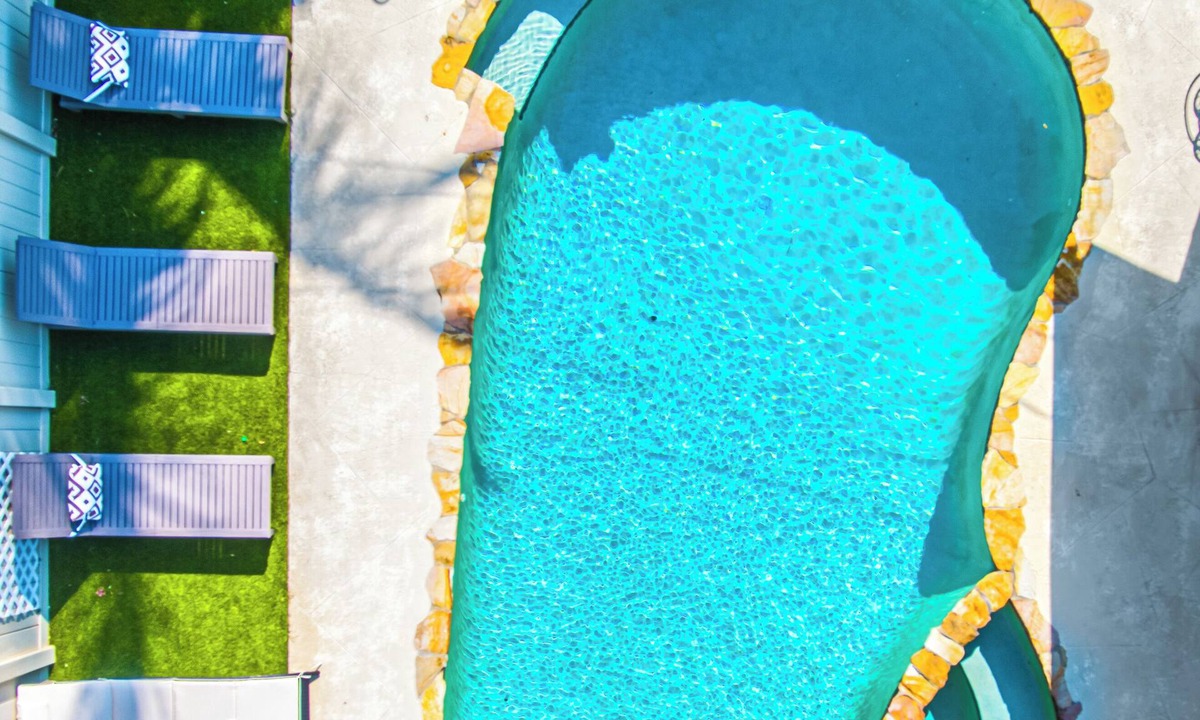 Tropic Palms House | VIP Luxury- Great Pool/Jacuzzi- 5 Beds -By the Beach -Resort amenities