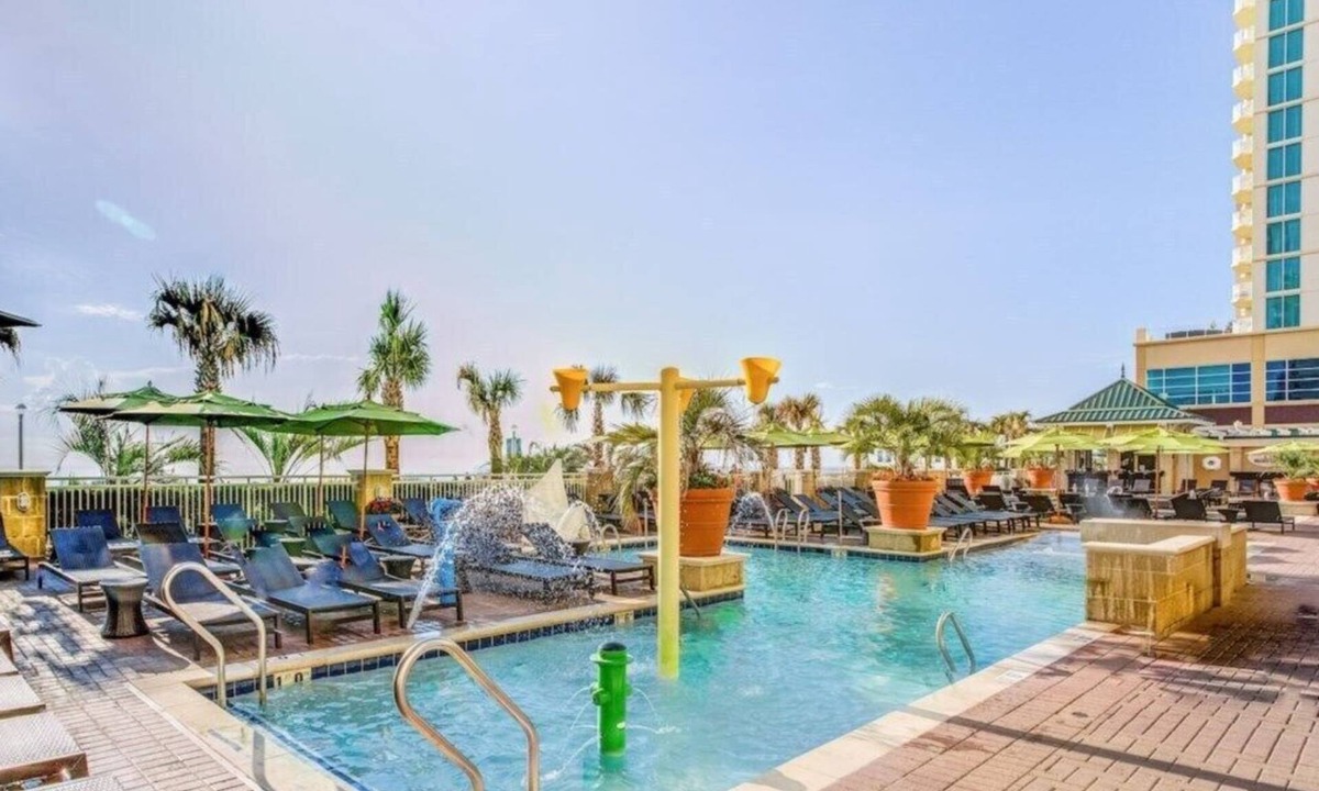 Northeast Virginia Beach Villa | Virginia Beach | Coastal Comfort | Resort Pool & Beach Access