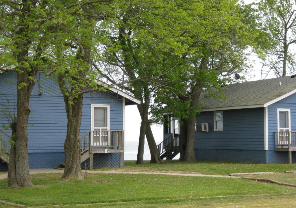 Quinby Resort | Virginia Landing Camping Resort Cabin 14