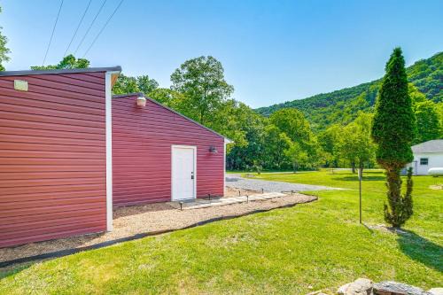 Glace House | Virginia Nature Escape! Cozy Covington Cabin