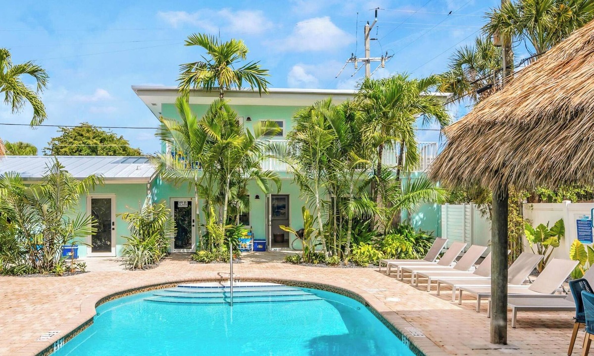 Lauderdale-by-the-Sea House | Walk to Beach/Secluded Retreat/Heated Pool/Lost Shaker by the Sea