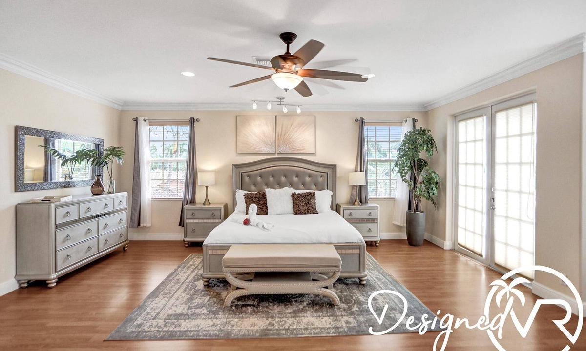 Hollywood Lakes House | Walk to Beach 4BR Home w/Heated POOL & Game Room!