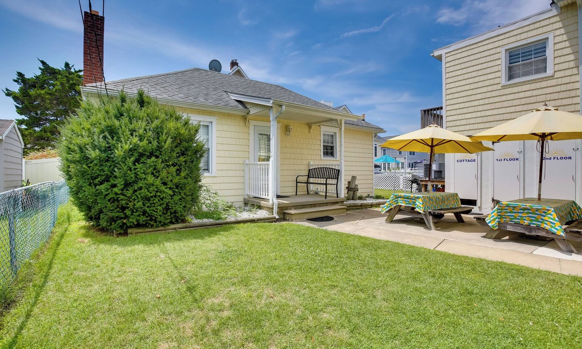 North Wildwood Cottage | Walk to Beach & Boardwalk: Jersey Shore Cottage!