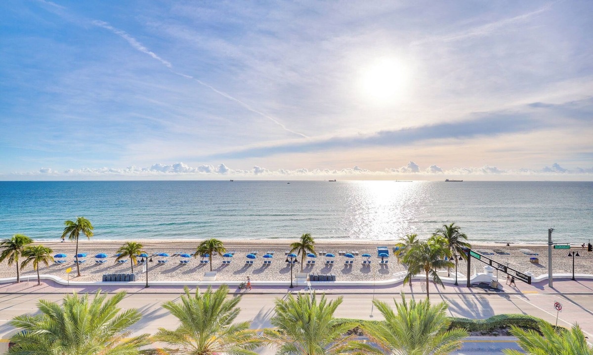 Barrier Island Apartment | Walk to Beach & Dining! Luxe Fort Lauderdale Condo
