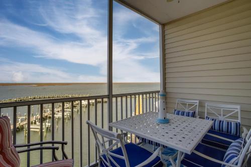 Crisfield House | Walk to Main St: Condo w/Pool Access in Crisfield