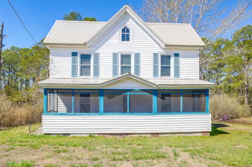Crisfield House | Walk to Main Street: Family-Friendly Crisfield Gem