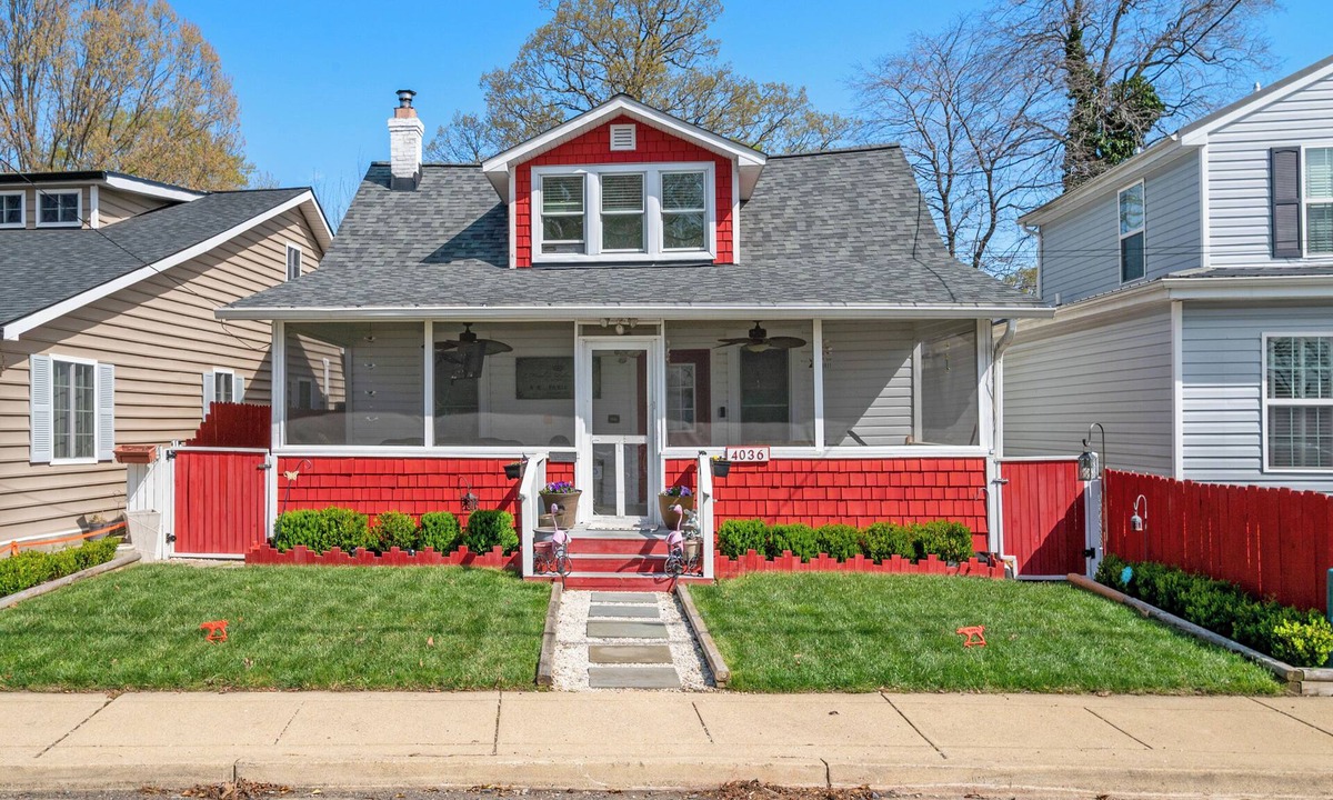 North Beach House | Walk to the Boardwalk from This Bay Beach House with Porch TV and Firepit