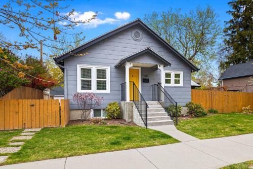 North End House | Walkable North End Home with Free Bikes