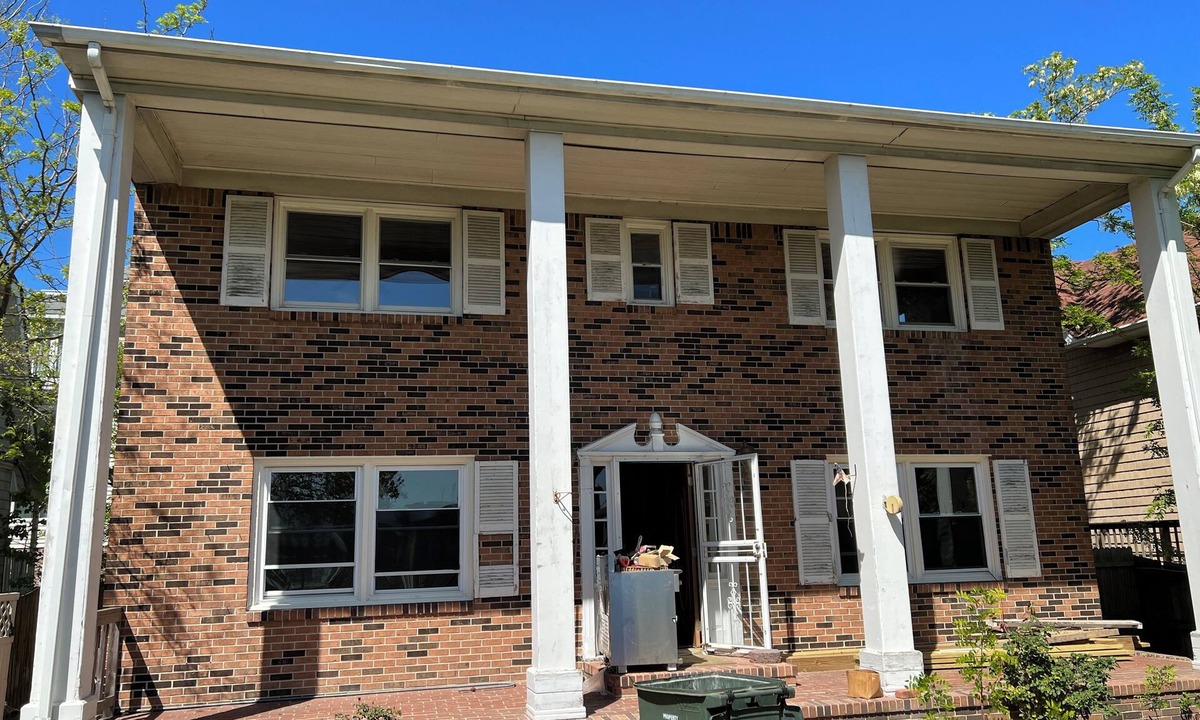 Willoughby Spit House | Water Front Oasis - Pet Friendly, Wi-Fi, 85" Smart TV, Washer/Dryer, Parking