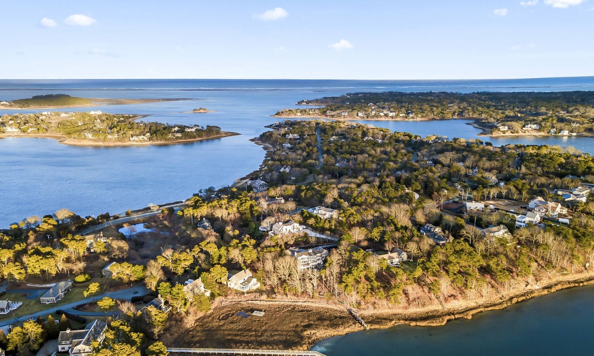 North Chatham House | Water views, private beach and spectacular sunsets from highest point in town.
