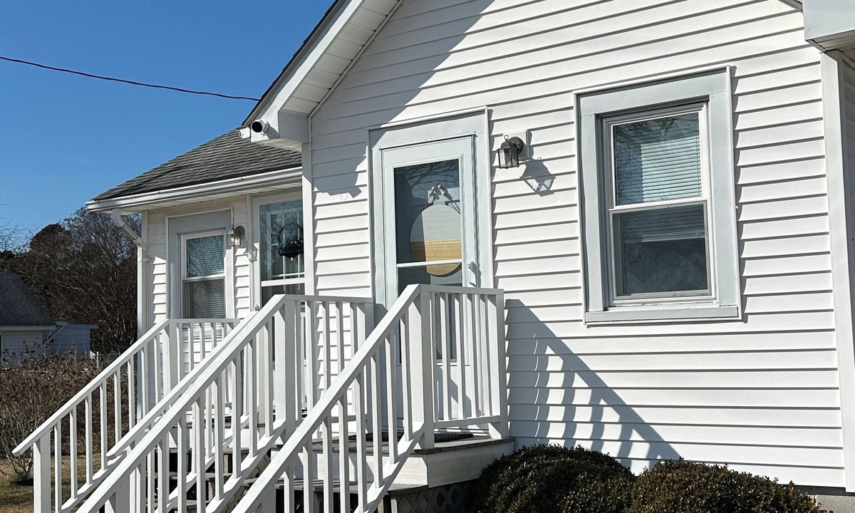 Deep Hole Cottage | Waterfowl Watch Cottage - Chincoteague Island Quiet area,bikes, Spend Christmas