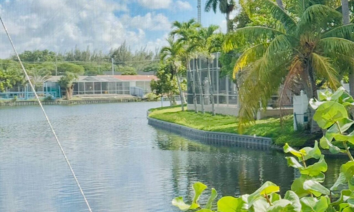 Miramar House | Waterfront 4BR Pool, Theater ,Game Rm – 15min Hard Rock for Game Day & Concerts