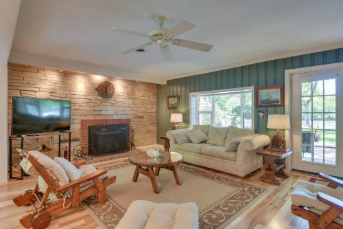 Annapolis House | Waterfront Annapolis Cottage: Fire Pit & Pier