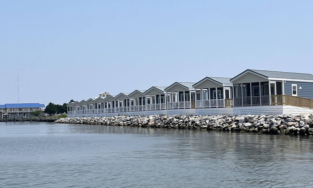 Chincoteague House | Waterfront Bungalow 2 on Chincoteague Bay (VA)! - Waterfront Bungalow with Two Bedrooms
