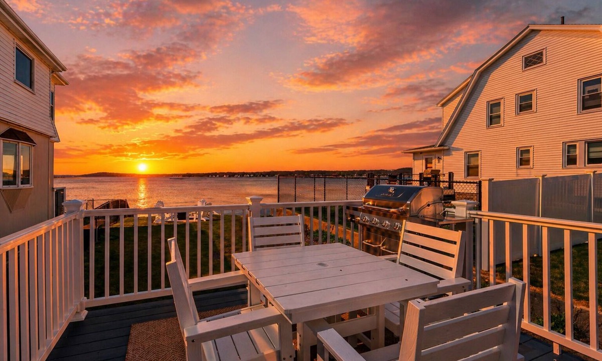 Swansea House | Waterfront Cottage