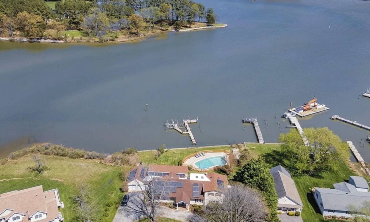 Stevensville House | Waterfront Escape with Pool Nature Lover Paradise