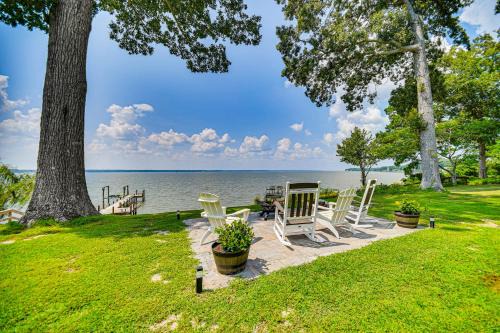 Bellamy House | Waterfront Gloucester Cottage w/Private Boat Dock