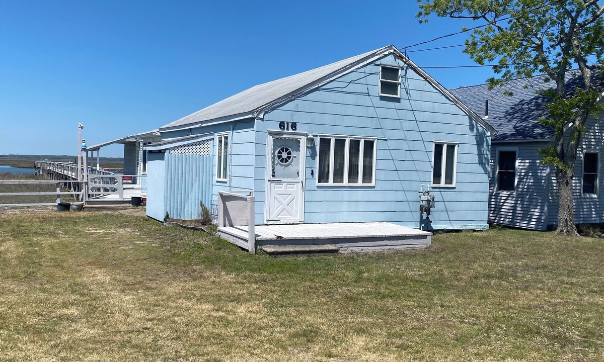 Anglesea House | Waterfront house, deck, dock, 2-boat slips, off street parking. Enjoy the view!