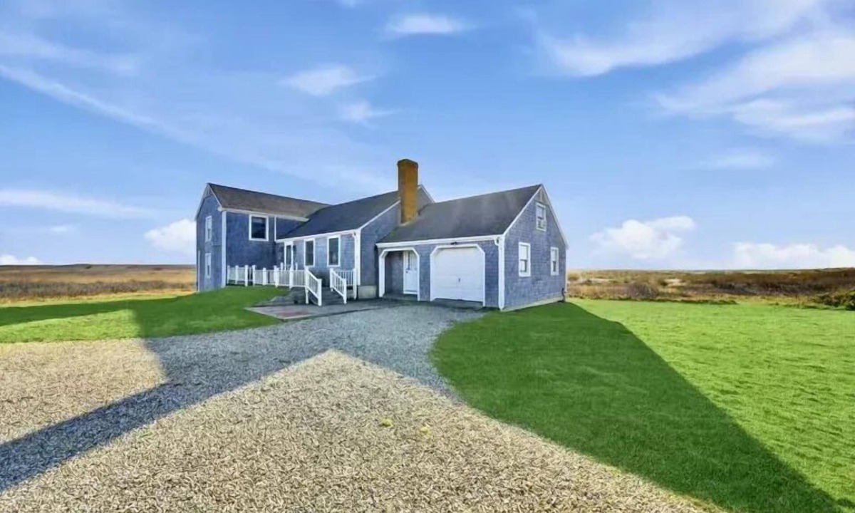 Nantucket House | Waterfront Madaket Beach House!