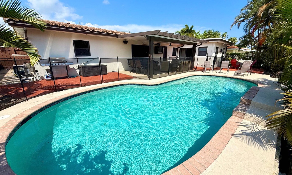 Pompano Isles House | Waterfront, Pool + South Florida Vibes - Perfect!
