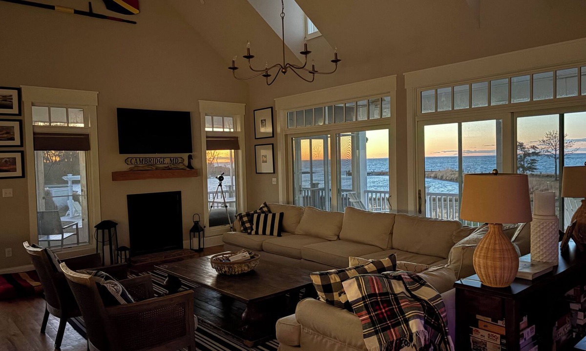 Cambridge House | Waterfront retreat, beautiful views!