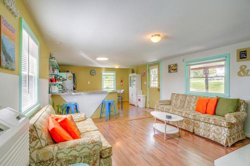 Rileyville Apartment | Waterfront Virginia Retreat w/Canoe, Pets Welcome