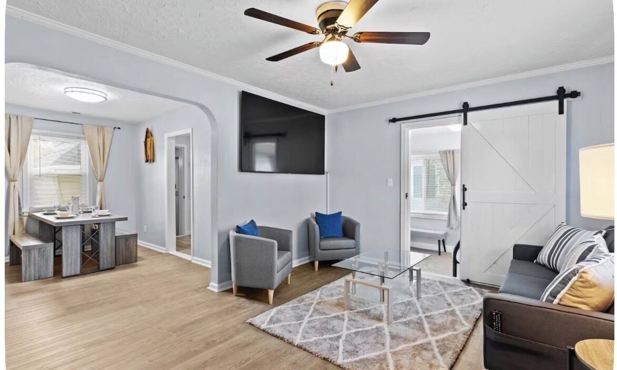 Norfolk House | Welcome to Gladstone Family Getaway!