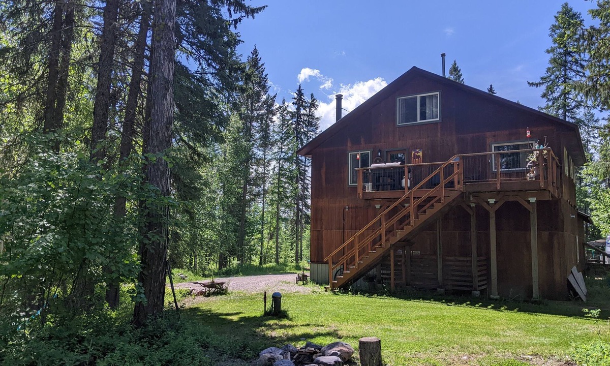 Columbia Falls House | Welcome to The Ponderosa!