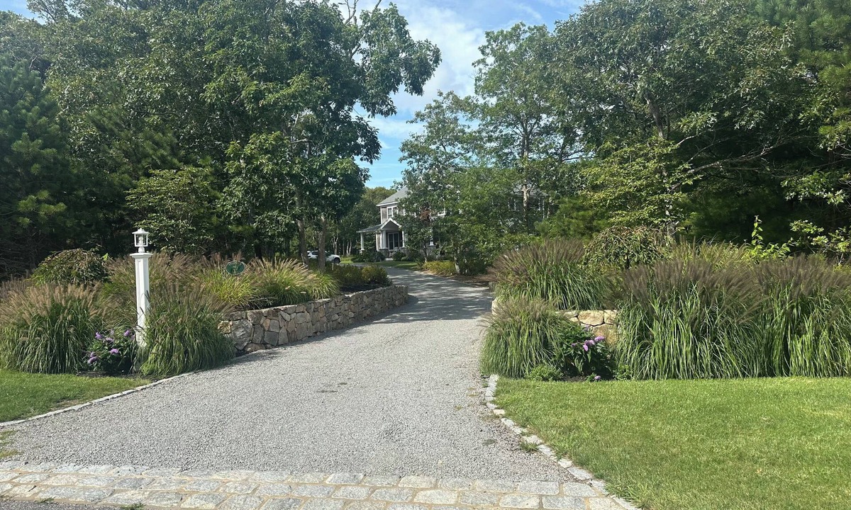 Lagoon Heights House | Welcome to your perfect island retreat nestled in a private Oak bluffs Enclave