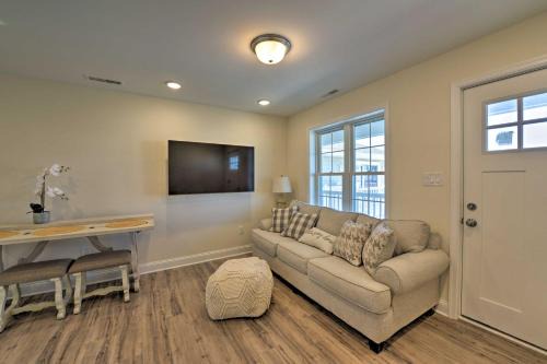 North Wildwood House | Welcoming Wildwood Condo ~ 1 Block to Beach!